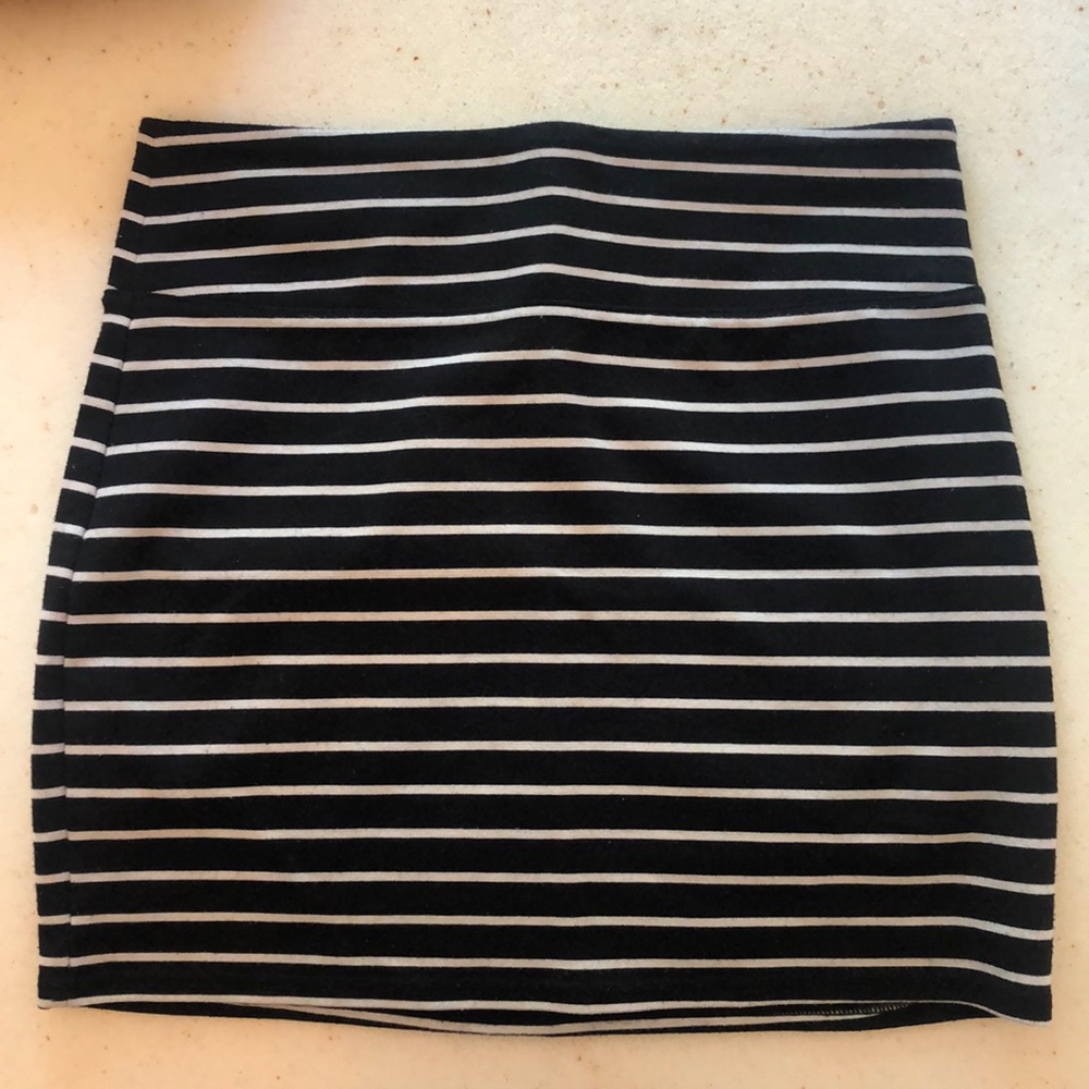 Mini pencil skirt